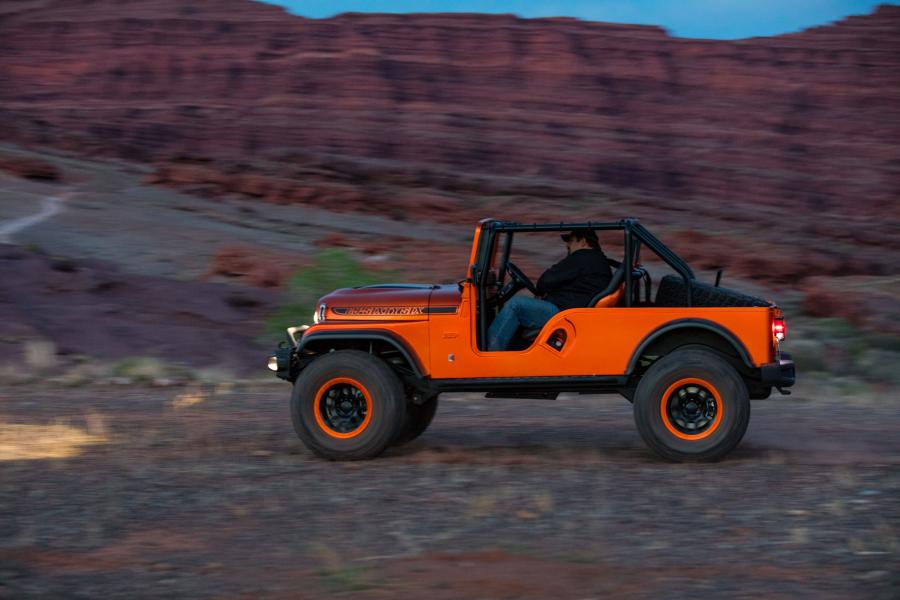  Jeep CJ66 2016 года  (фото 10 из 12)